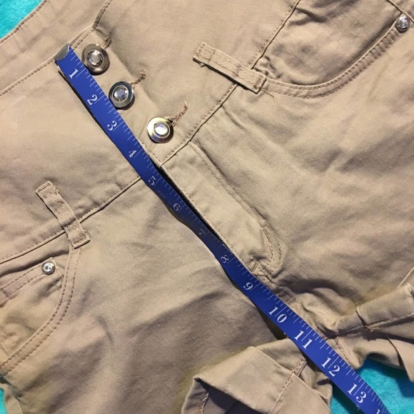 High-Rise Khaki 3 Button 5 Pocket Stretch Shorts - Picture 5 of 16